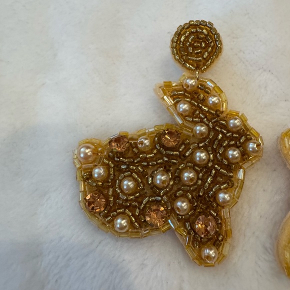 Gold Beaded Pearl Women Easter Bunny Rabbit Earrings - Picture 2 of 5